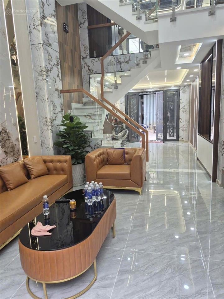 Bán nhà 4x17m 4tầng như hình  hẻm 7m 2oto tránh phường bình hưng hòa