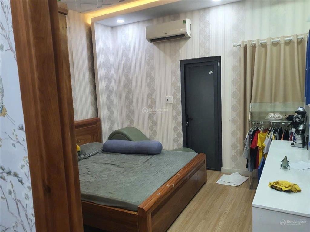 Bán nhà 4x12m 1 trệt 3 lầu. hẻm 6m đường lê trọng tấn phường bình hưng hòa.