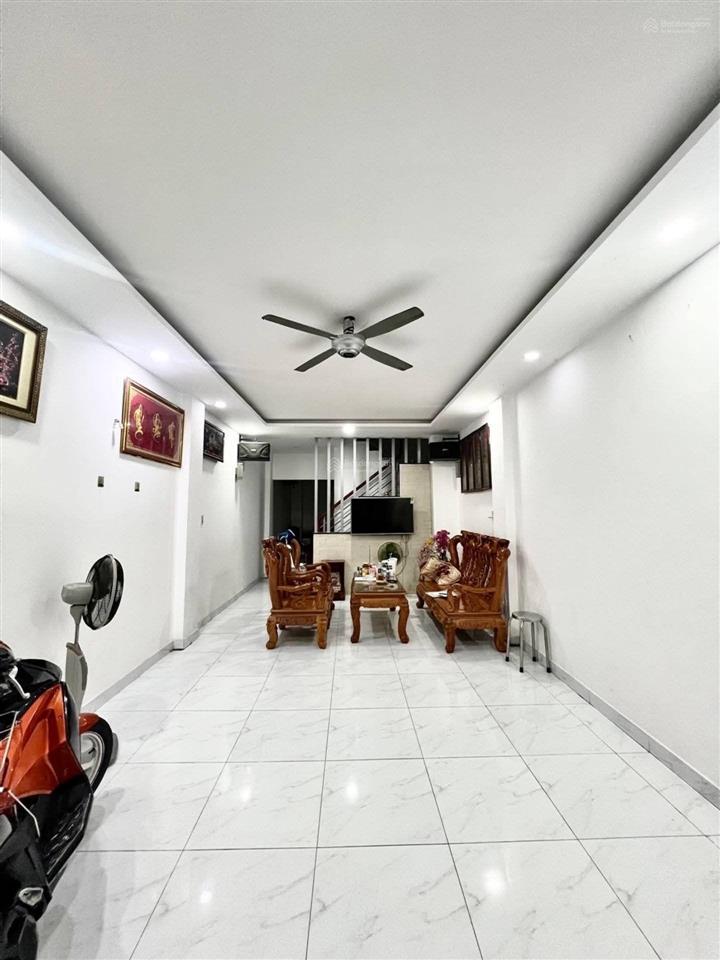 Bán nhà 4x14m 3 lầu  2/ đường tân thắng ngay cổng aeon tân phú. phường tân sơn nhì.