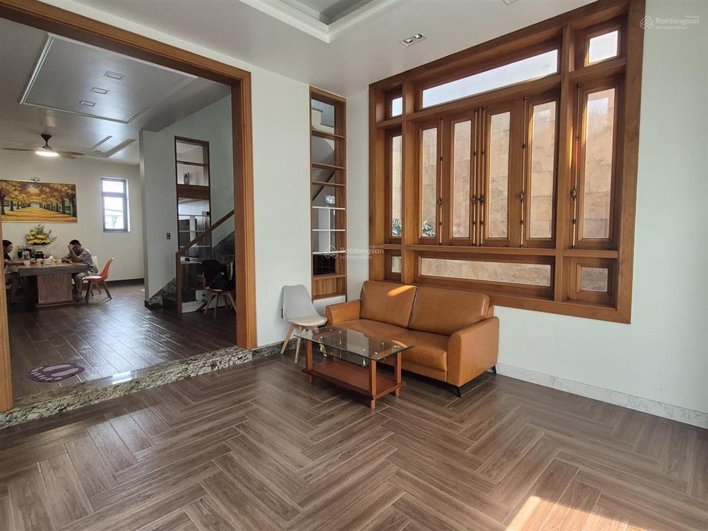 Bán biệt thự 13 x 14m 3 tầng  góc 2 mt đường 6m gần chợ tân trụ  phường tân sơn  tân bình