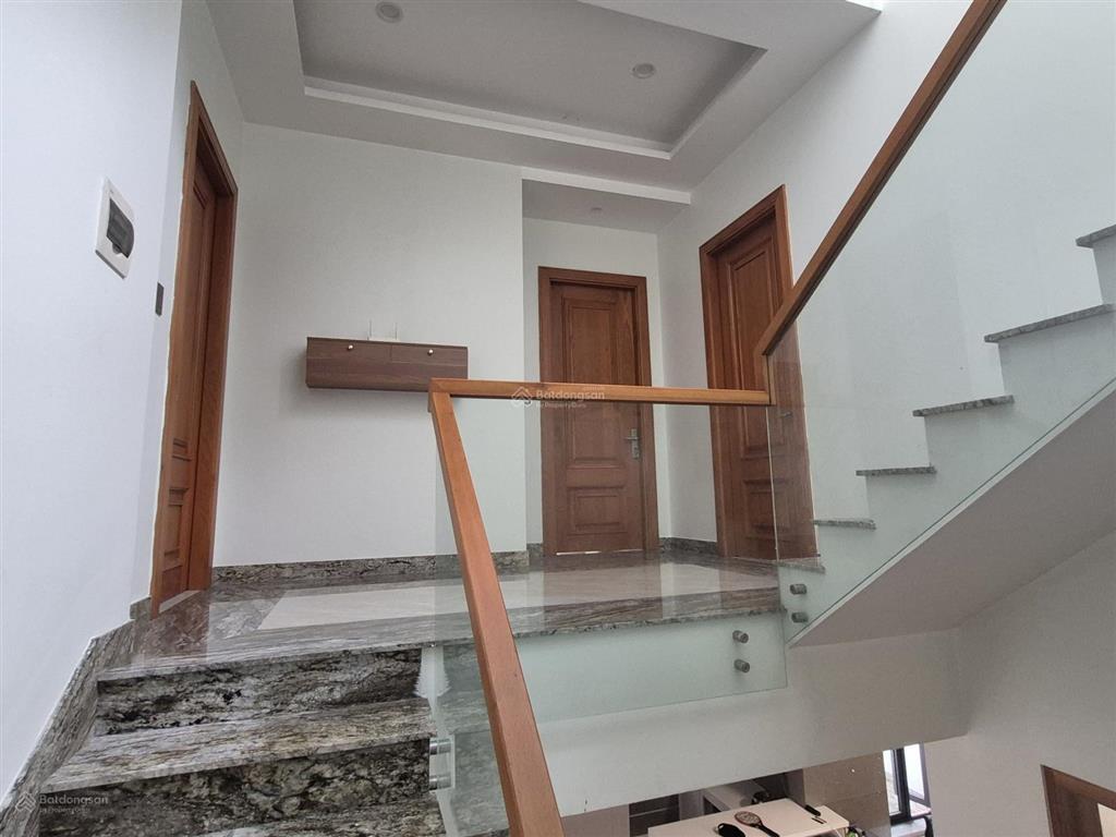 Bán biệt thự 13 x 14m 3 tầng  góc 2 mt đường 6m gần chợ tân trụ  phường tân sơn  tân bình