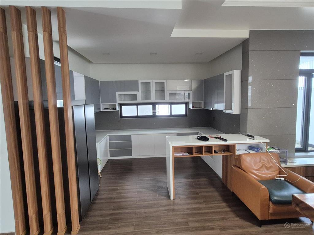 Bán biệt thự 13 x 14m 3 tầng  góc 2 mt đường 6m gần chợ tân trụ  phường tân sơn  tân bình