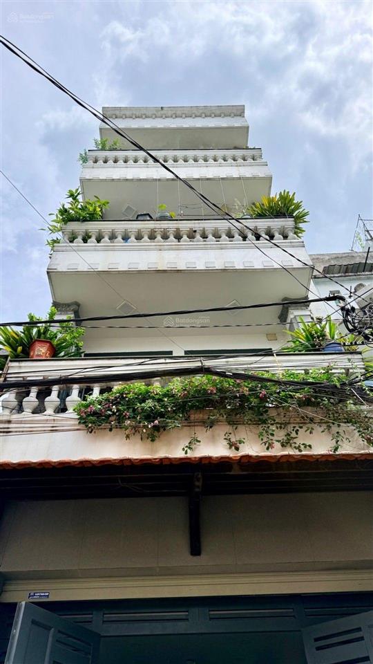 Bán nhà 4x20m, 3 lầu như hình  hẻm xe tải đường lê trọng tấn.
