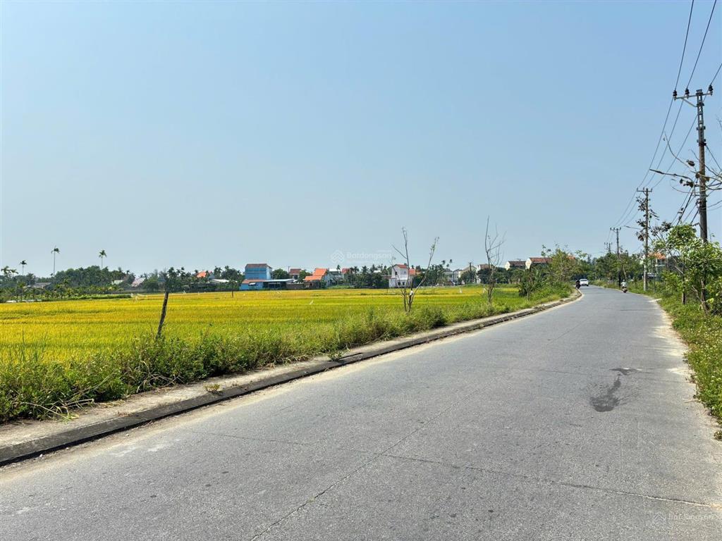 Cần bán đất mặt tiền đường đồng giá  dx19 gần cánh đồng lúa