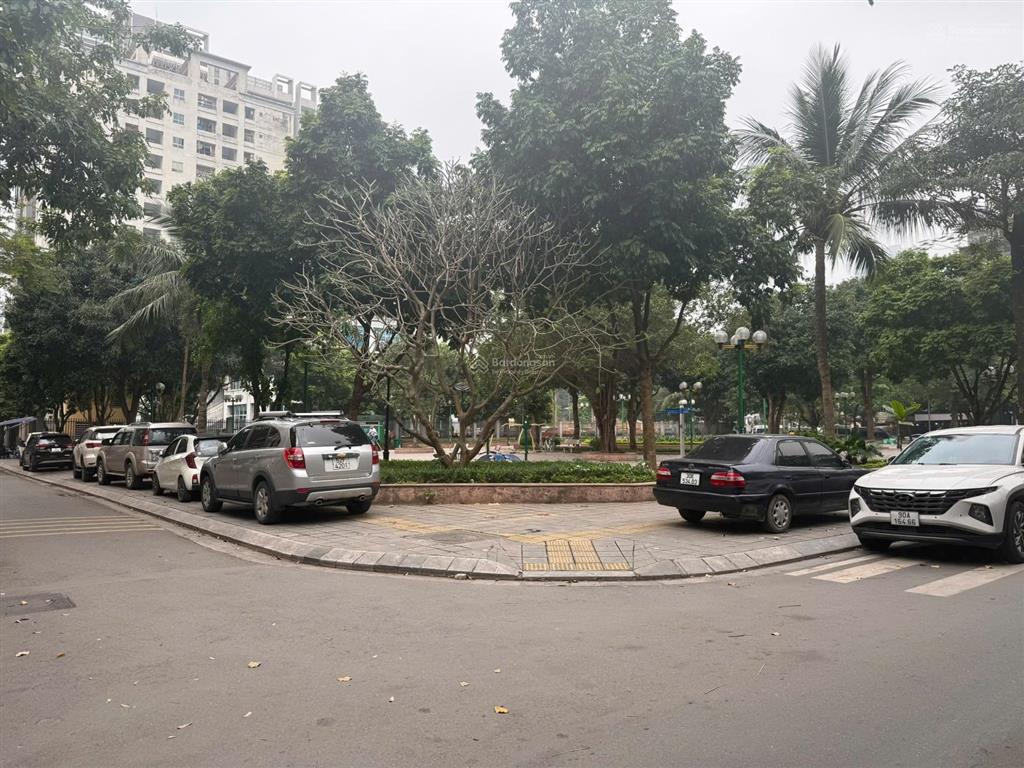 Bán biệt thự tại khu đô thị yên hòa, 450 triệu / m2, 200 m2