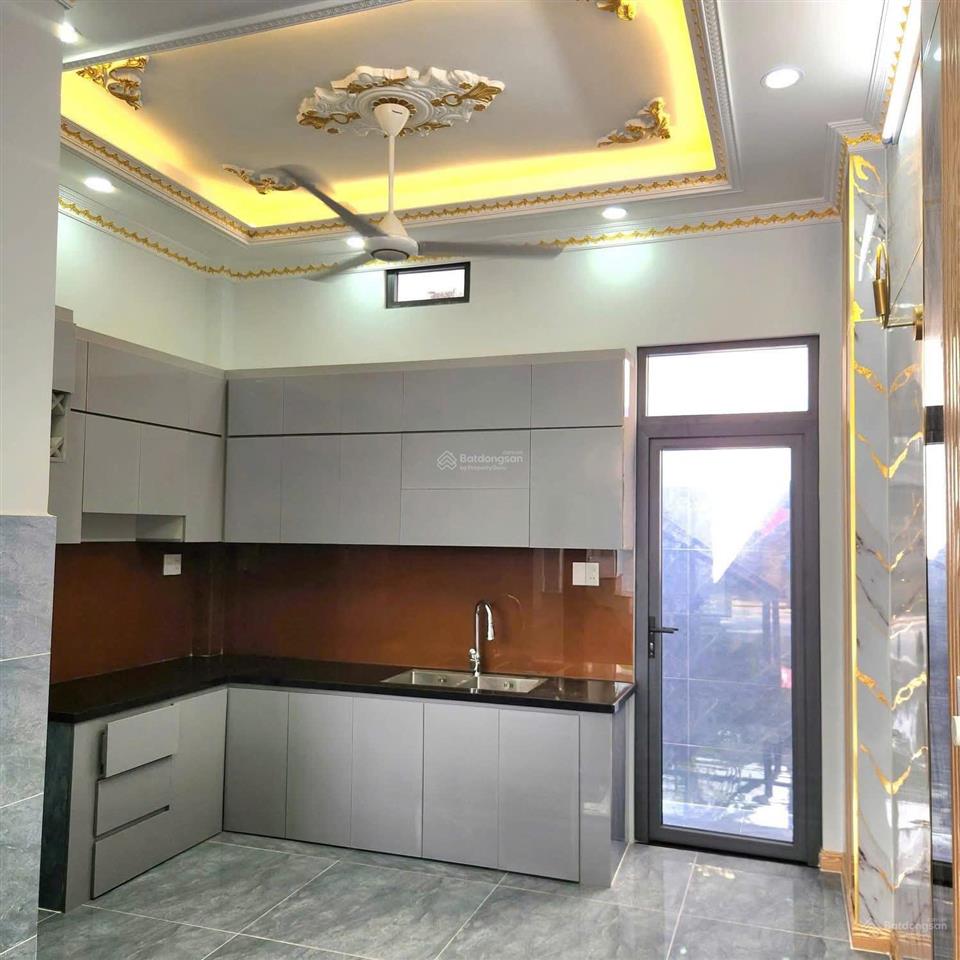 Kẹt tiền cần bán gấp nhà phố tân cổ điển kdc việt nhân, cầu lấp, xây kiên cố cực đẹp, hướng đn