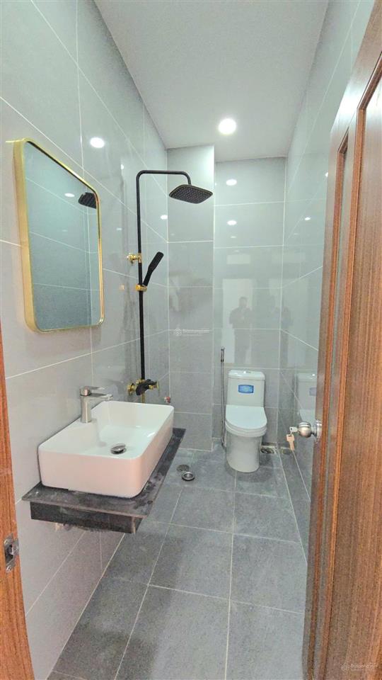 Cần tiền bán gấp căn nhà hẻm 730 lã xuân oai, long trường, nhà mới cực đẹp, xây kiên cố, hướng đn