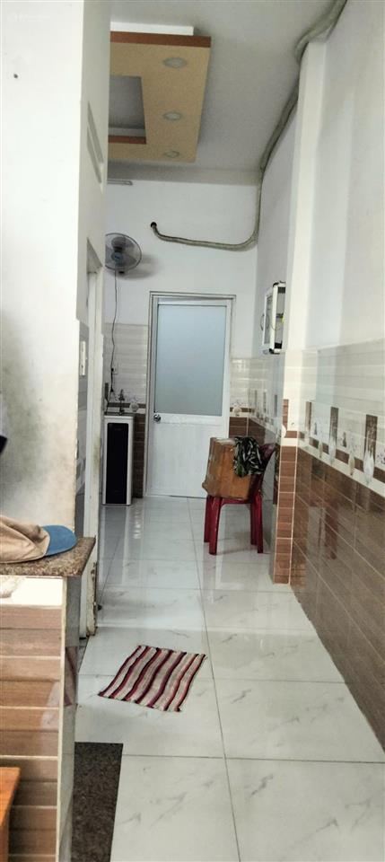 Bán nhà 4 x20 măt tiền đường nhựa thông