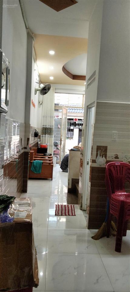 Bán nhà 4 x20 măt tiền đường nhựa thông