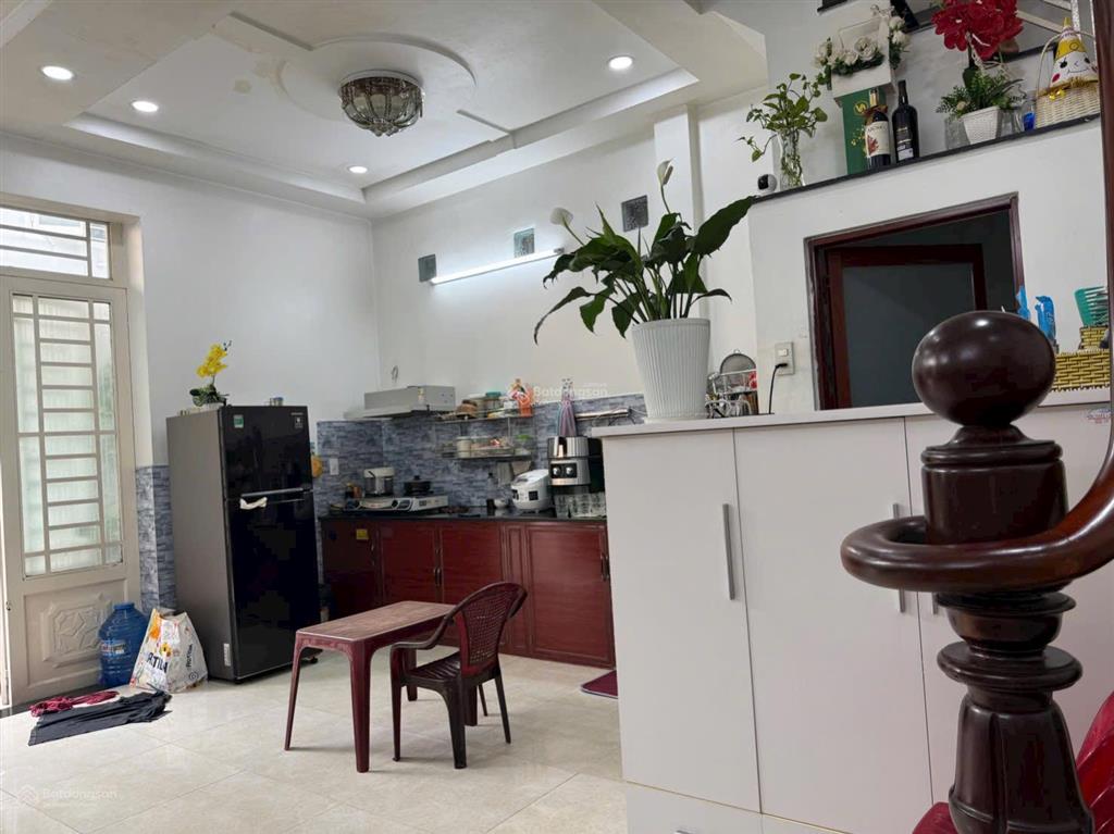 Nhà đường số 9 bhh quận bình tân gần celadon 5,55m x 6,1m trệt, 1 lầu/ sổ hồng