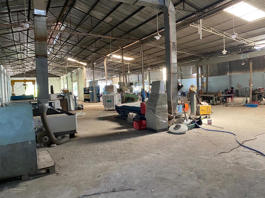 Xưởng mặt tiền đường t11 xã tân quý tây bình chánh gần ql1a (2300m2)