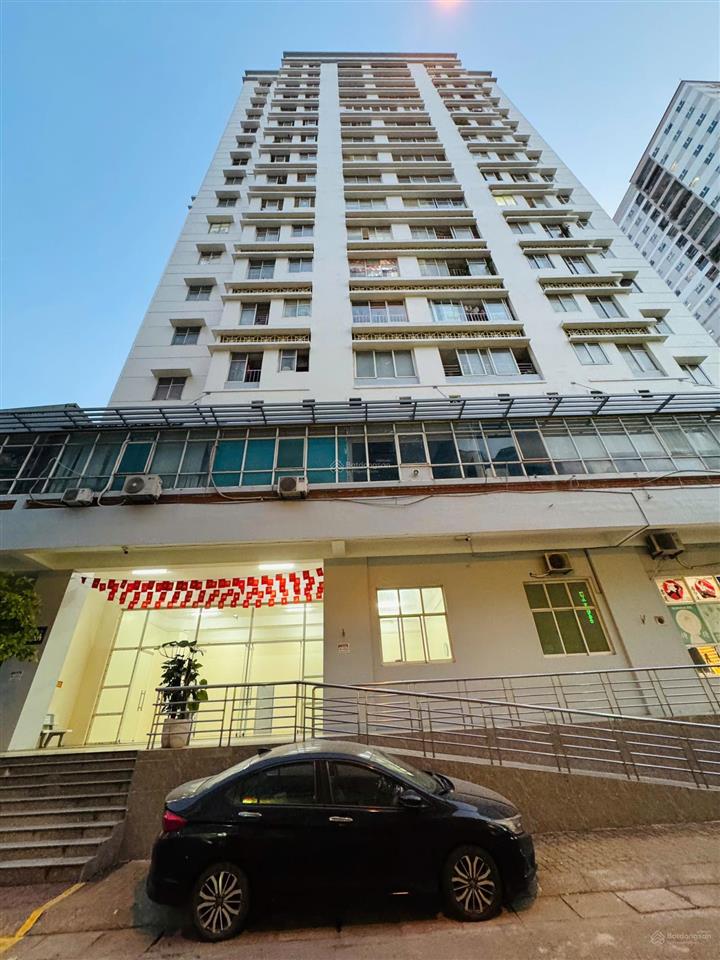 Chính chủ bán căn hộ licogi 13 84m2, 2pn, đầy đủ đồ, ban công đông bắc