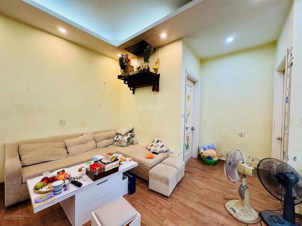 Bán căn hộ licogi 13 đơn nguyên b rộng 84m2, 2 phòng ngủ, ban công đông bắc