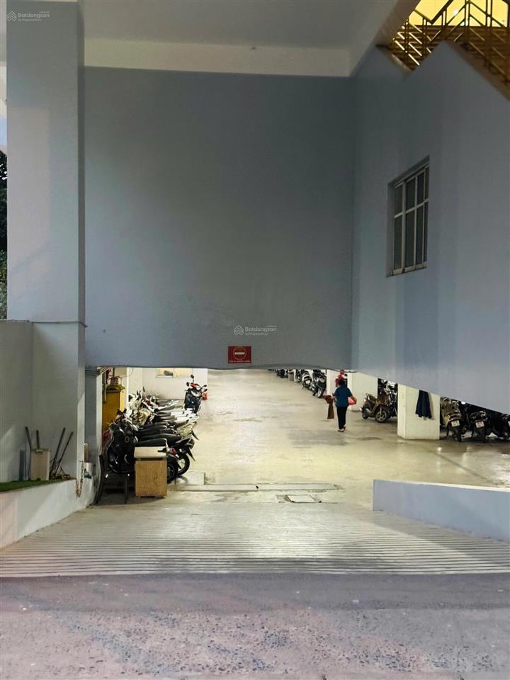 Chính chủ bán căn hộ 2 phòng ngủ, 84m2 tại tòa licogi 13 đơn nguyên b