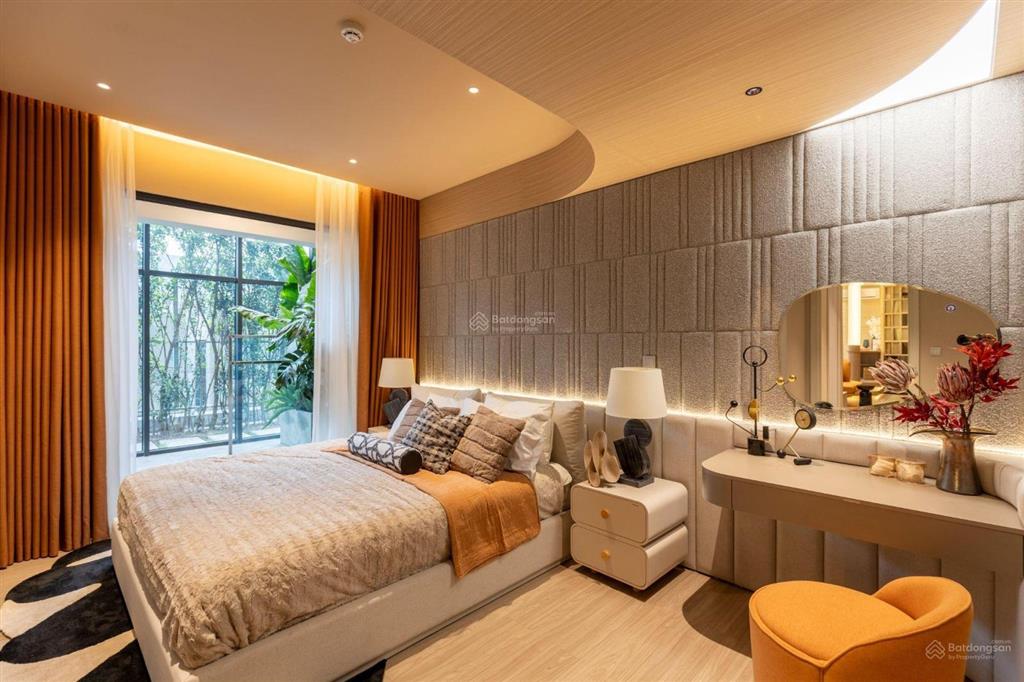 Bán căn hộ 03 phòng ngủ s1.2101 the senique, ban công đông nam, view hồ 24,5ha