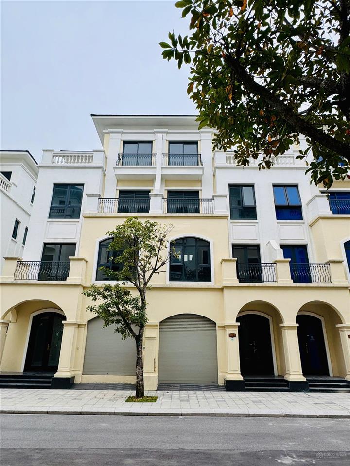 Cần tiền bán gấp căn liền kề san hô 70m2, giá chỉ 10 tỷ