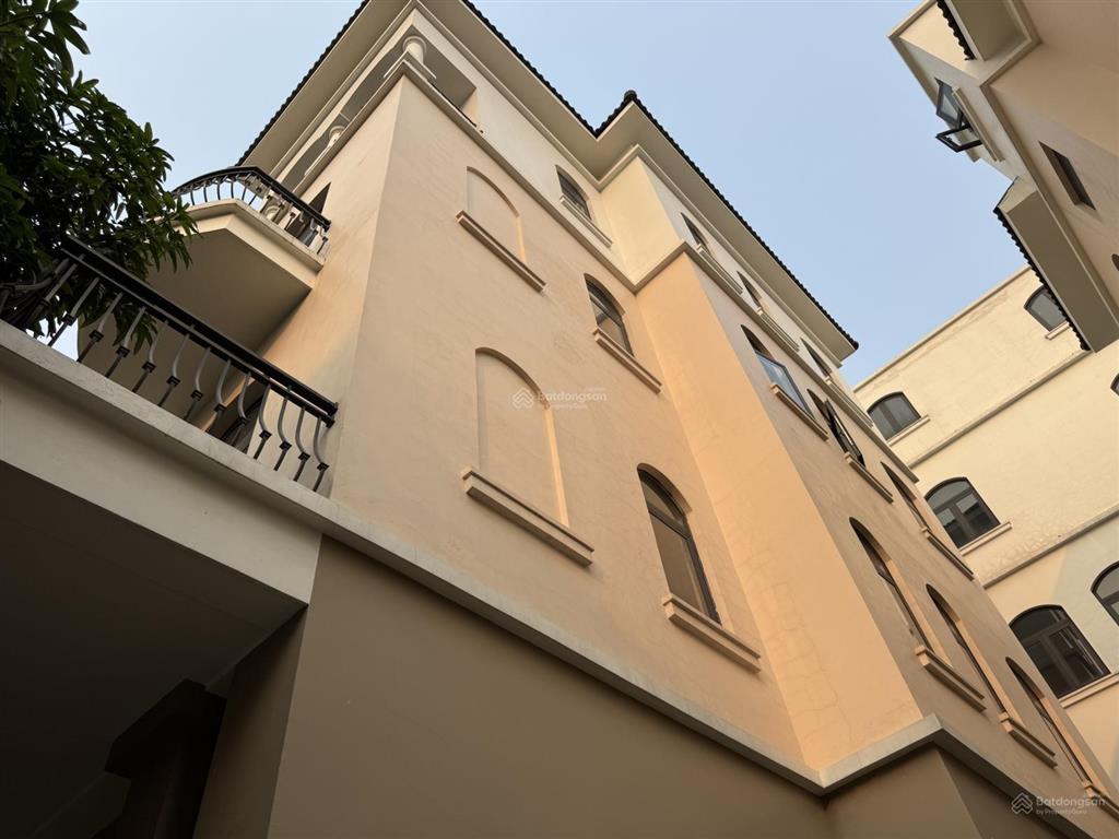Chính chủ bán biệt thự song lập 127,5m2 xây 4 tầng, giá chỉ 17 tỷ