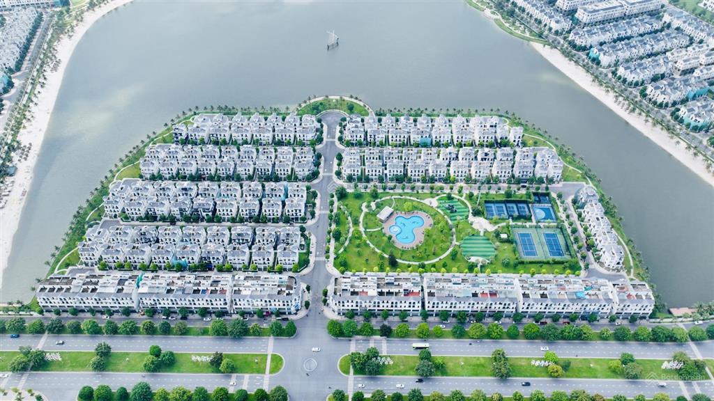 Duy nhất căn biệt thự song lập mặt vườn hoa nt371, dt 168m2. giá 52 tỷ.