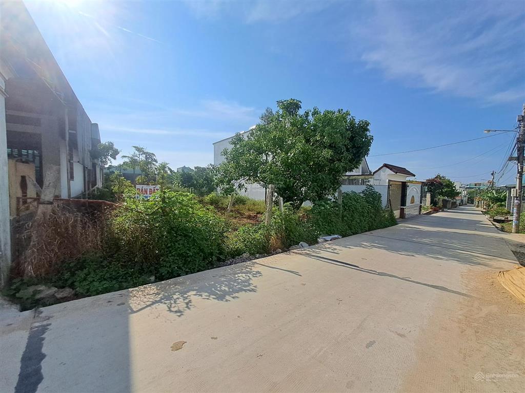 Bán lô đất tuyệt đẹp ngay ngã tư biển hồ, gần chợ gần trường cấp 1,2,3 cách danh thắng biển hồ 2km