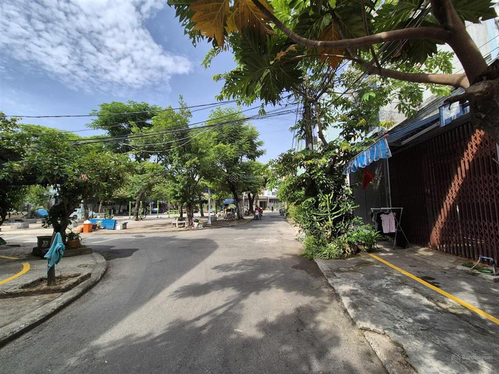 Bán nhà 3 tầng 1 lững đường an hải bắc 3  1km ra bãi tắm mỹ khê  20m là công viên tuyệt đẹp