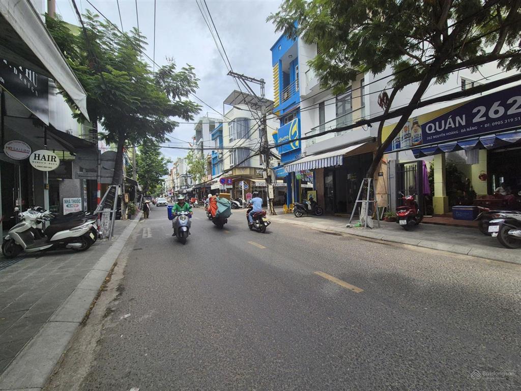 Bán nhà mặt phố nguyễn hoàng ngang 6.5m khu vực kinh doanh sầm uất kết hợp ở, văn phòng công ty