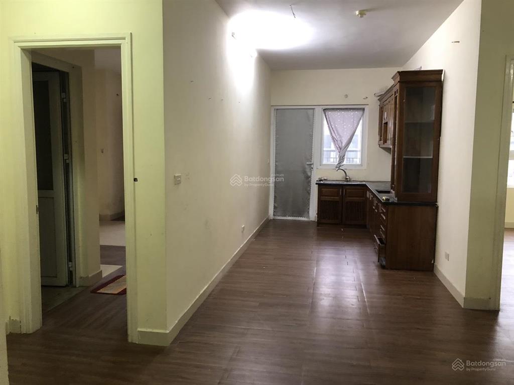 Cho thuê căn hộ 2 phòng ngủ, 2 wc, nội thất cơ bản