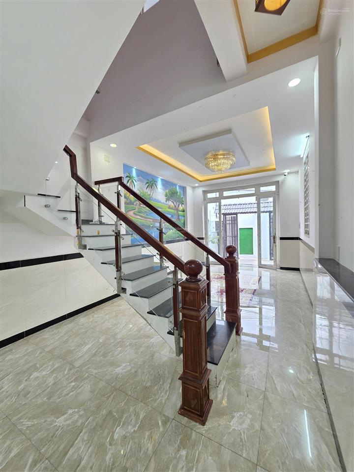 Bán nhà 1 trệt 1 lầu, nhà 2 mặt thoáng giá 3,95 tỷ tl, gần go, phường đông hòa, thành phố dĩ an
