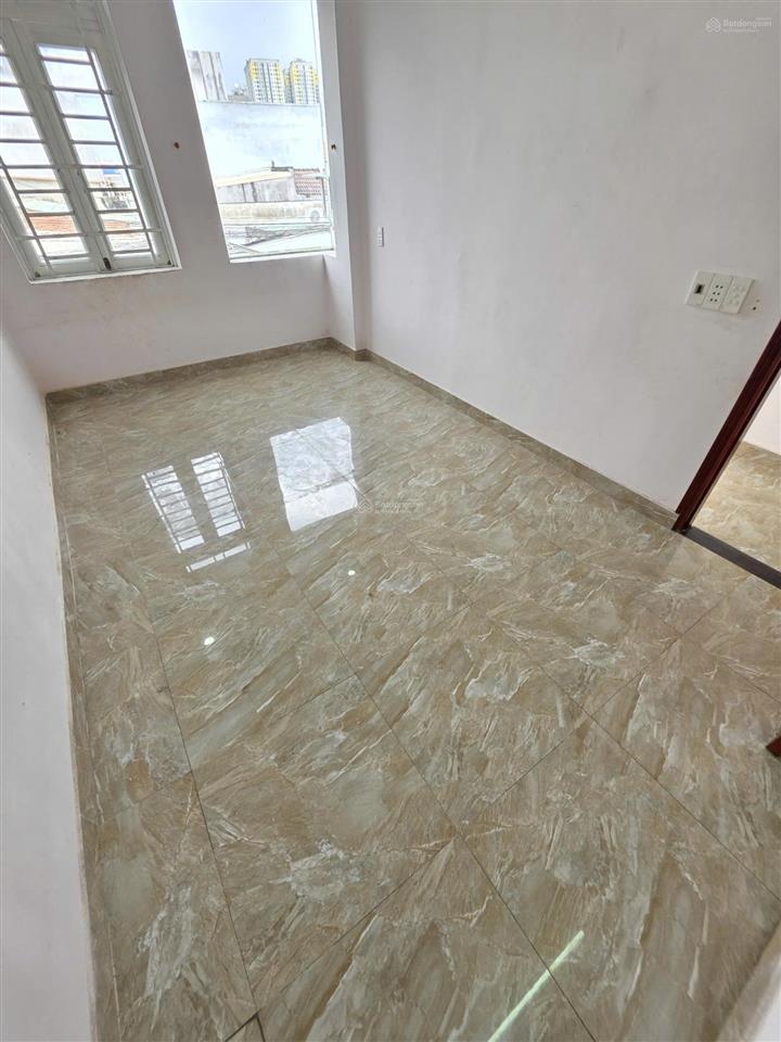 Bán nhà 1 trệt 1 lầu, nhà 2 mặt thoáng giá 3,95 tỷ tl, gần go, phường đông hòa, thành phố dĩ an