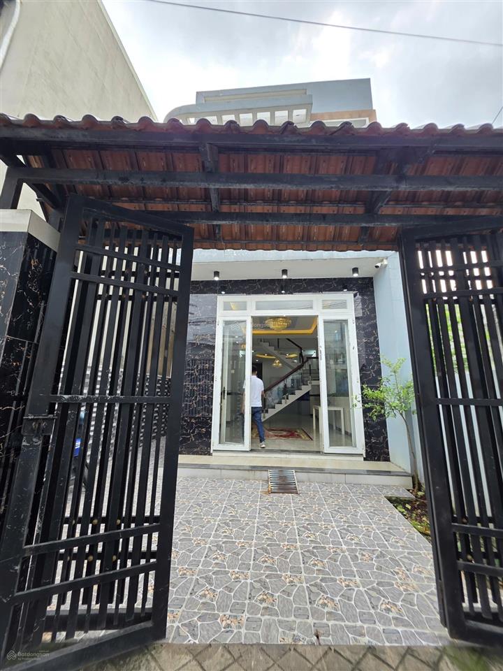 Bán nhà 1 trệt 1 lầu, nhà 2 mặt thoáng giá 3,95 tỷ tl, gần go, phường đông hòa, thành phố dĩ an
