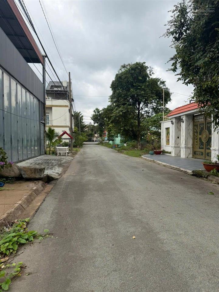 Bán đất ngang 10m quá rẻ, đất thông ra đường đt 743a và vành đai 3 chỉ 100m tp. dĩ an cũ