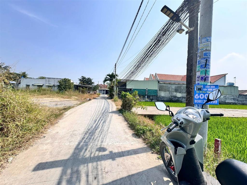 Đất xây trọ kcn đức hòa đông 10x43m (430m2) đi công chứng ngay. giá 1,050 tỷ/lô