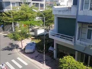 Cần cho thuê phòng tại đường 8c kđt lê hồng phong, trung tâm tp nha trang, có ban công rộng thoánng