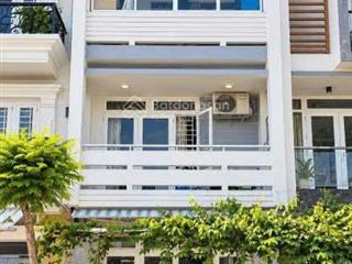 Cho thuê phòng nằm ngay trung tâm thành phố nha trang, đầy đủ tiện nghi, cách ga nha trang 100m