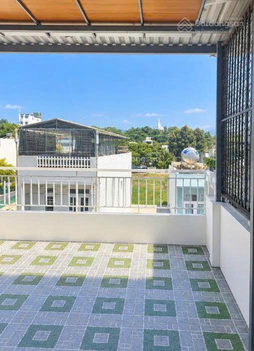 Cho thuê phòng nằm ngay trung tâm thành phố nha trang, đầy đủ tiện nghi, cách ga nha trang 100m