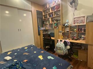 Nhà đẹp 3 tầng giá rẻ gần khu phố ẩm thực quận 4