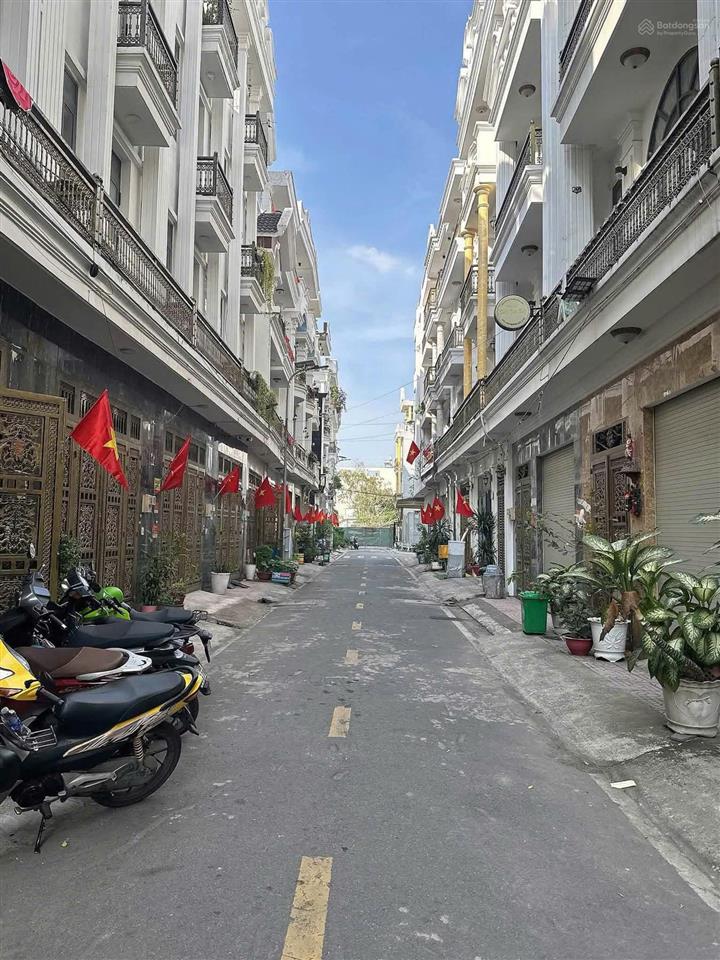 Bán nhà đường bình thành bình tân 6x10m, 1 trệt 3 lầu full nội thất đường 7m giá 5,5 tỉ.