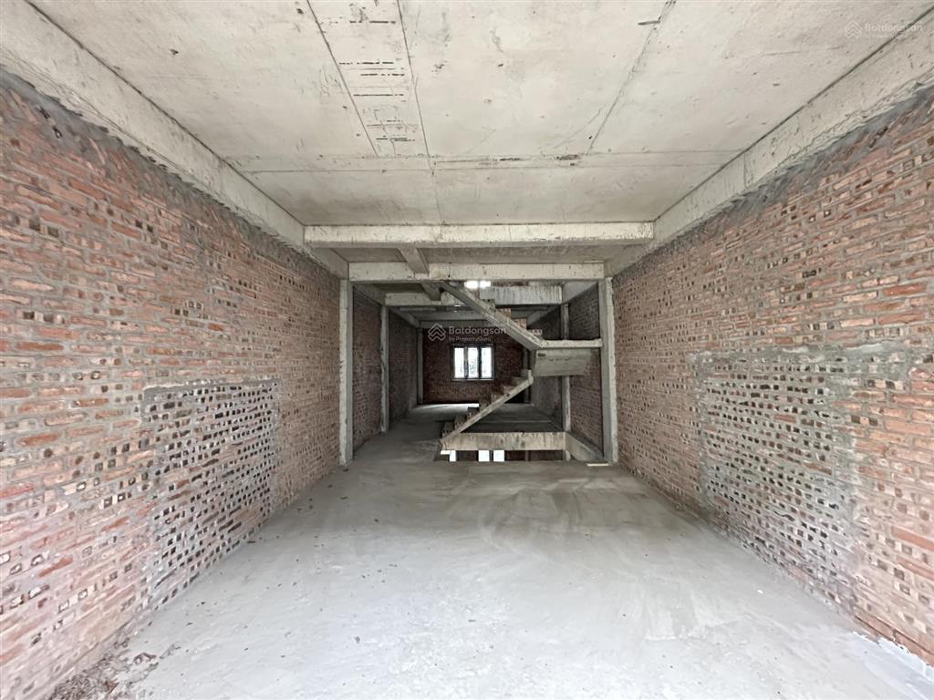 Chính chủ cần tiền bán căn hàng hiếm ở khu việt phát vĩnh niệm, sổ đỏ sang tay.  0987 364 ***