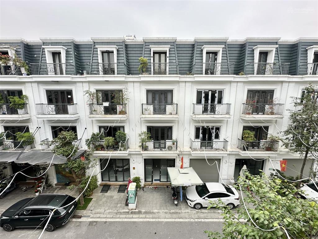 Chính chủ cần tiền bán căn hàng hiếm ở khu việt phát vĩnh niệm, sổ đỏ sang tay.  0987 364 ***