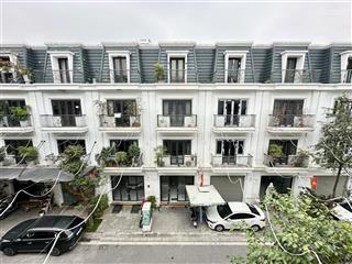 Chính chủ cần tiền bán căn hàng hiếm ở khu việt phát vĩnh niệm, sổ đỏ sang tay.  0987 364 ***