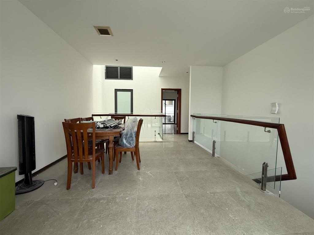Cho thuê cả nhà căn nhà phố grand marina