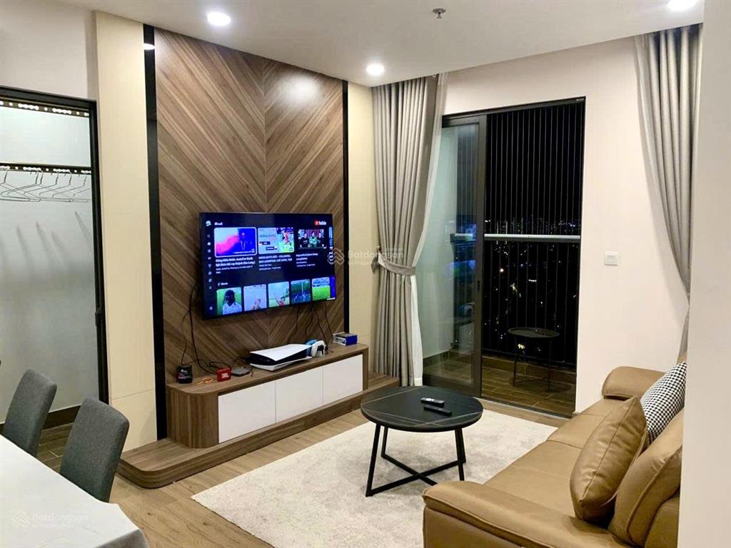 Bán căn 68m2 oasis, tầng trung, view đảo, giá tốt