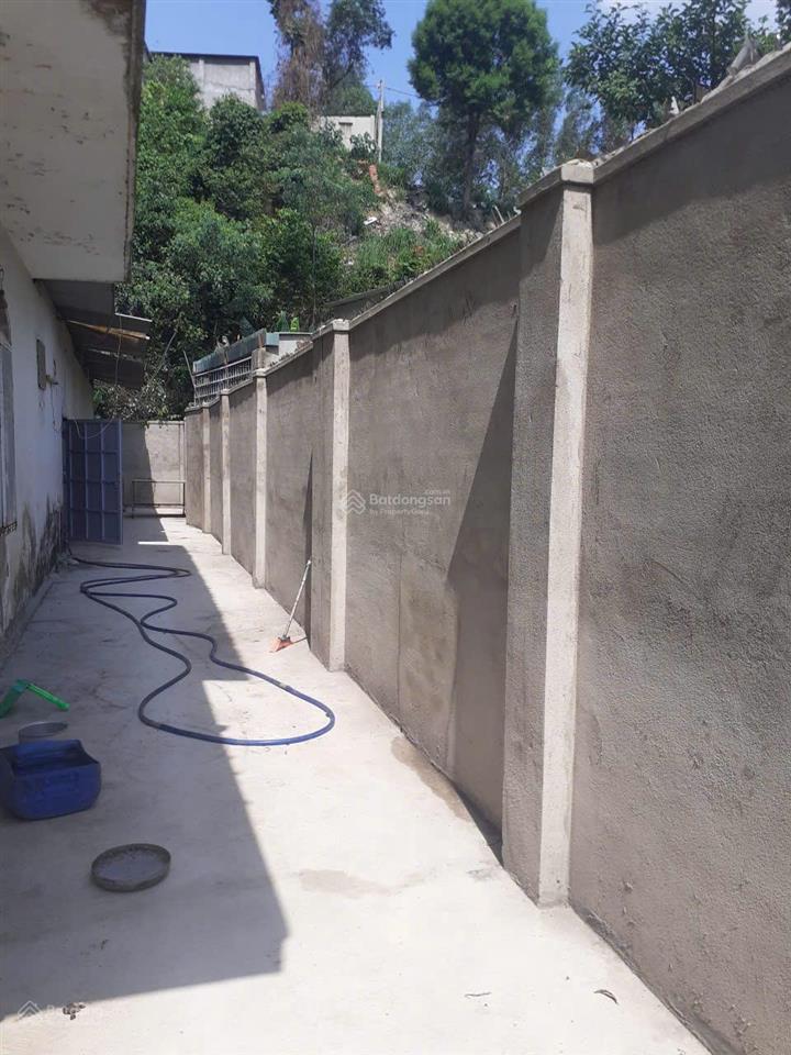 Chủ chuyển sài gòn  bán gấp nhà 233.8m2 hố nai 3  có sẵn 3 phòng trọ  giá chỉ 1.x tỷ