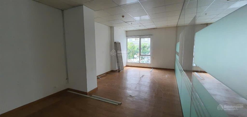 Cho thuê shophouse 200m2, 2 sàn làm việc, nhiều chỗ đỗ xe. trung tâm q. tân bình, gần nhà gas t3