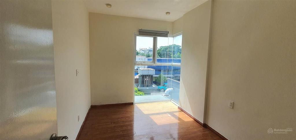 Cho thuê carillon 3 2pn 1wc diện tích 60m2, nhà trống, ở ngay