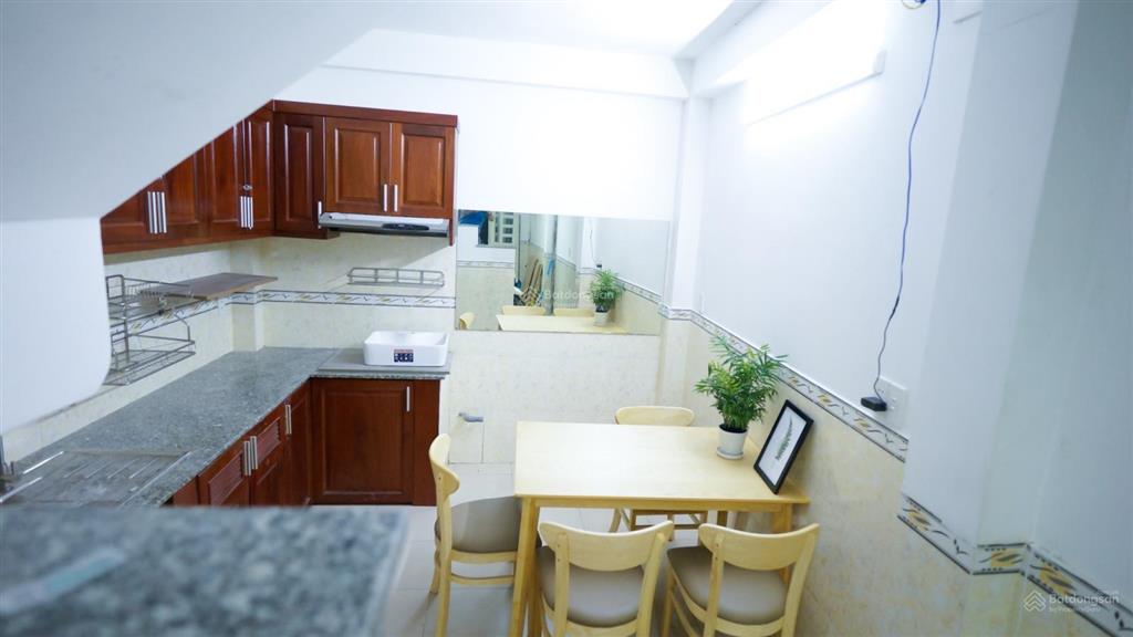 [chính chủ] phòng đầy đủ tiện nghi sát bên nowzone quận 1