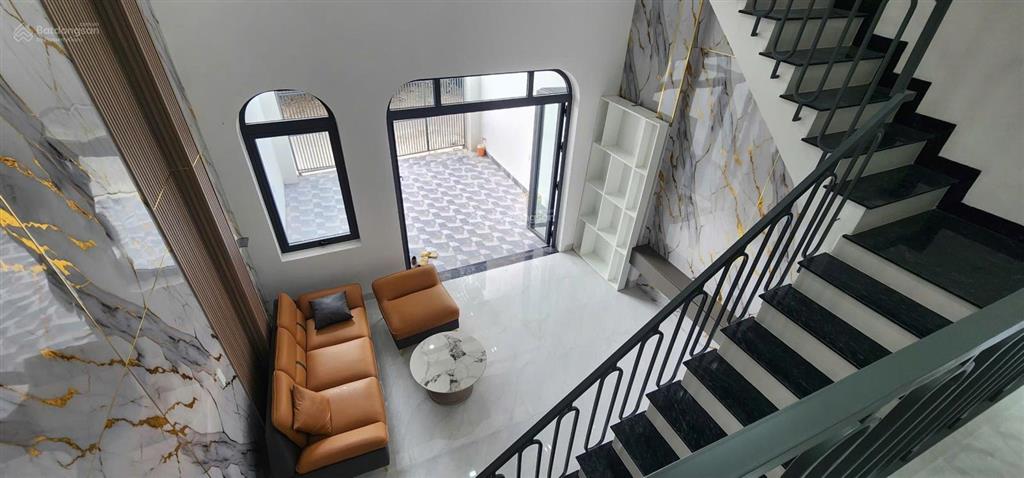 Bán nhà phố xây mới 100% trung tâm phường chánh hiệp. nhà 1 trệt 1 lửng 1 lầu