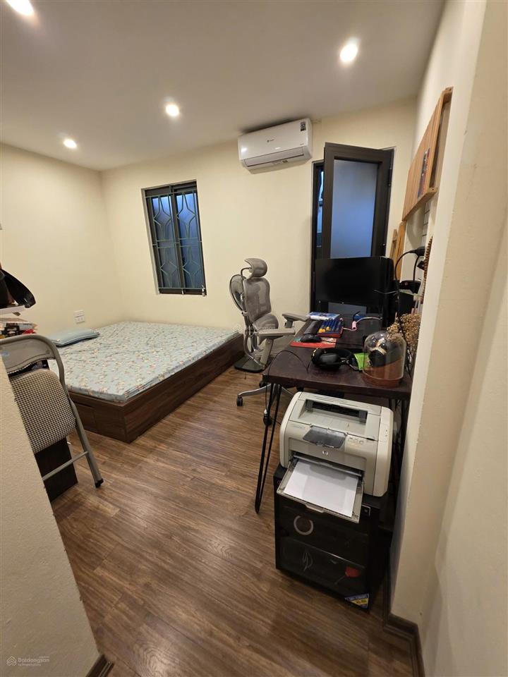 Bán nhà riêng 24,2m2  3 tầng  2 p. ngủ  1 p. bếp  1p. khách