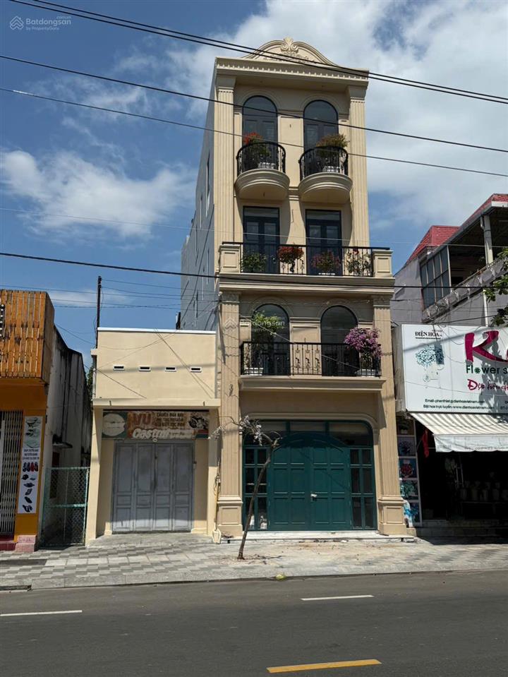 Bán nhà mặt tiền 139 thủ khoa huân, phú thủy, phan thiết 90.2m2, 4 tầng thang máy 9pn