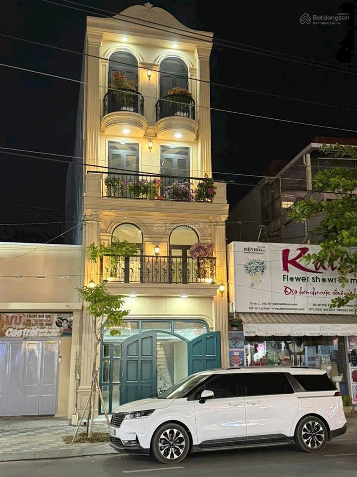 Bán nhà mặt tiền 139 thủ khoa huân, phú thủy, phan thiết 90.2m2, 4 tầng thang máy 9pn