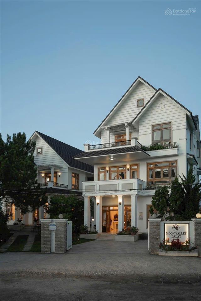 Bán căn villa góc 2 mt đặng thái thân, p. 3, đà lạt, 311.4m2, 12 phòng đang cho thuê 75tr/tháng